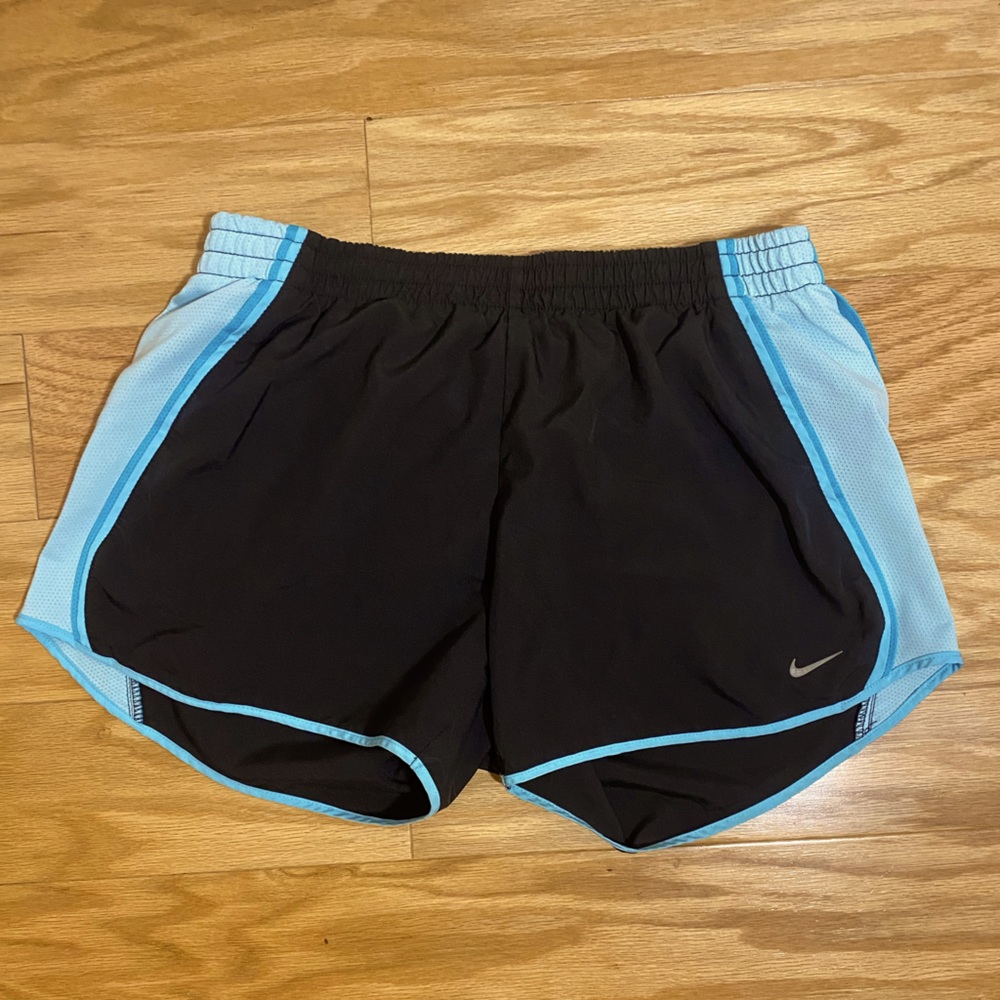 Nike Women’s Dri-Fit Running Short | M